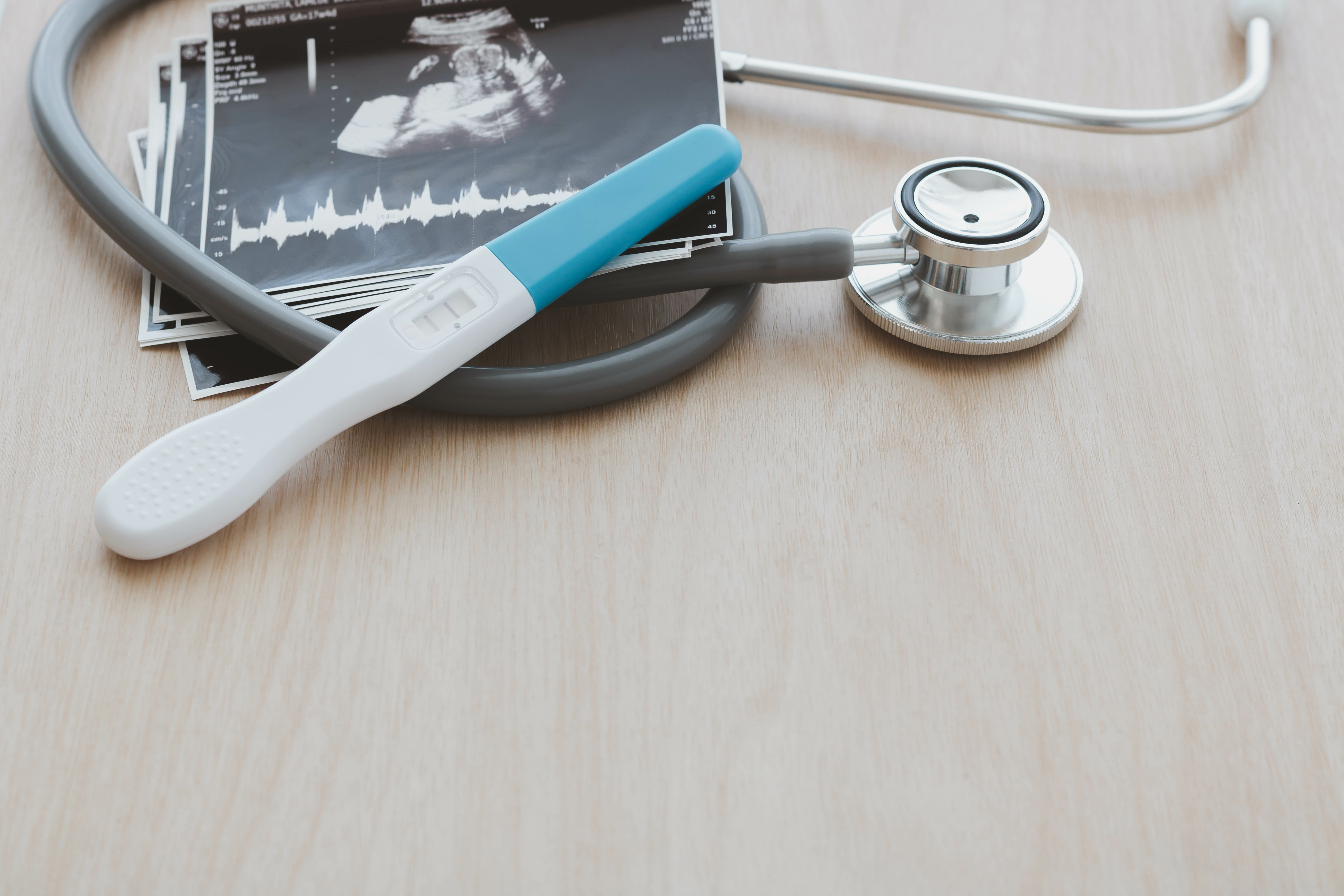 財政援助プログラムはどのように役立ちますか?