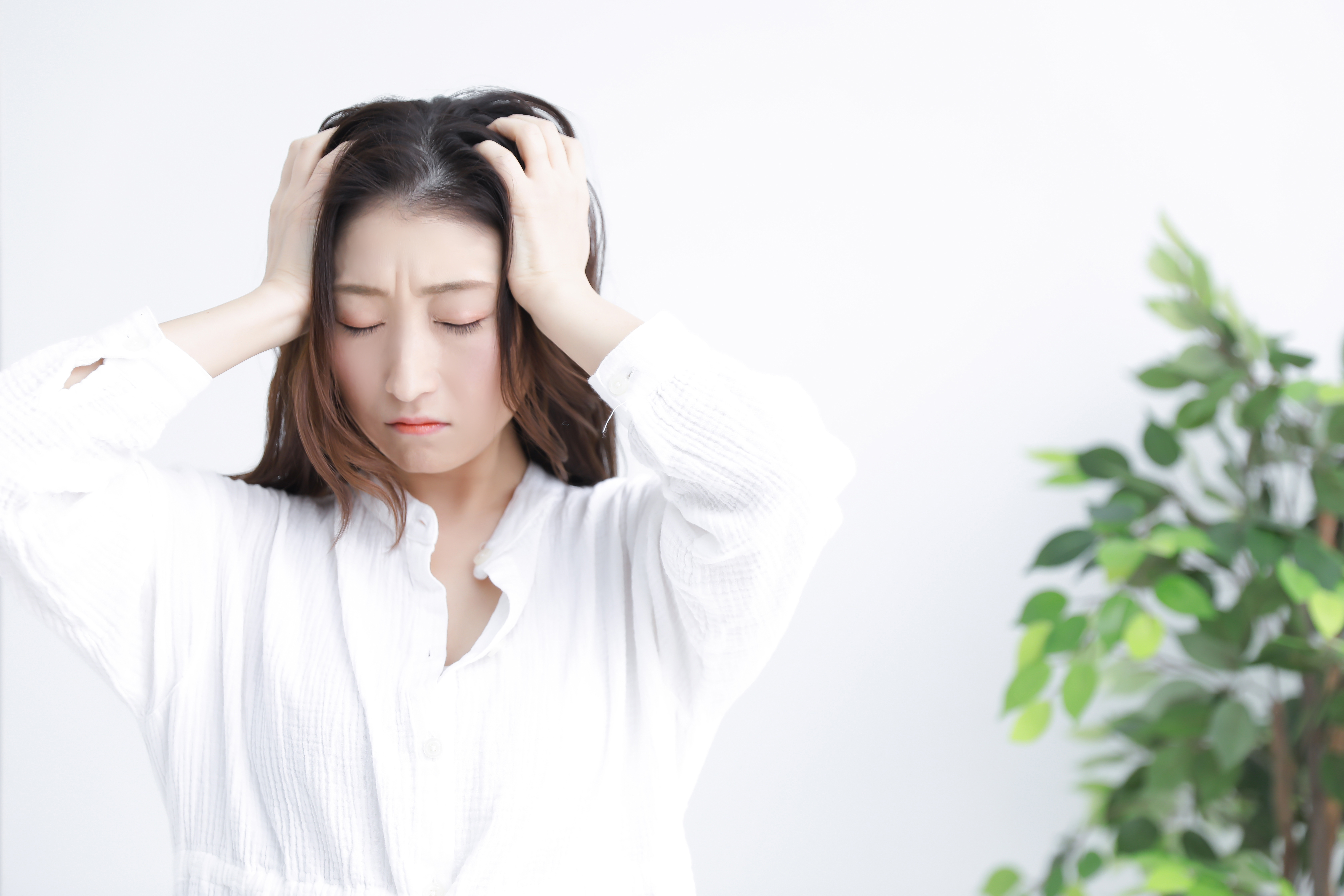 中絶後にうつや精神不安定を感じたら【涙が止まらない・眠れない方へ】